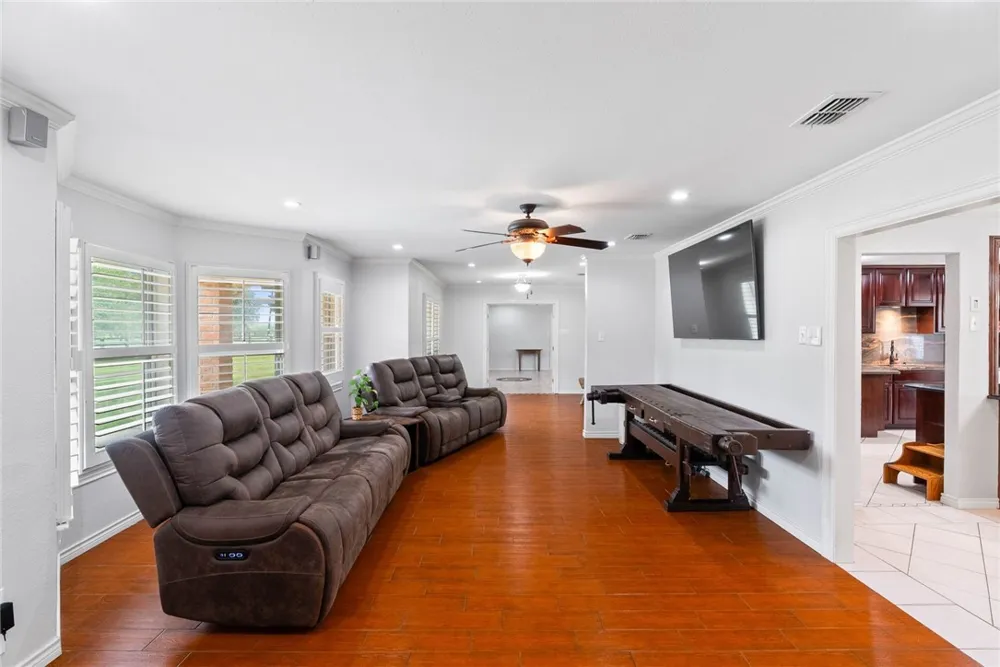 4662 County Road 2221 Odem, TX 78370