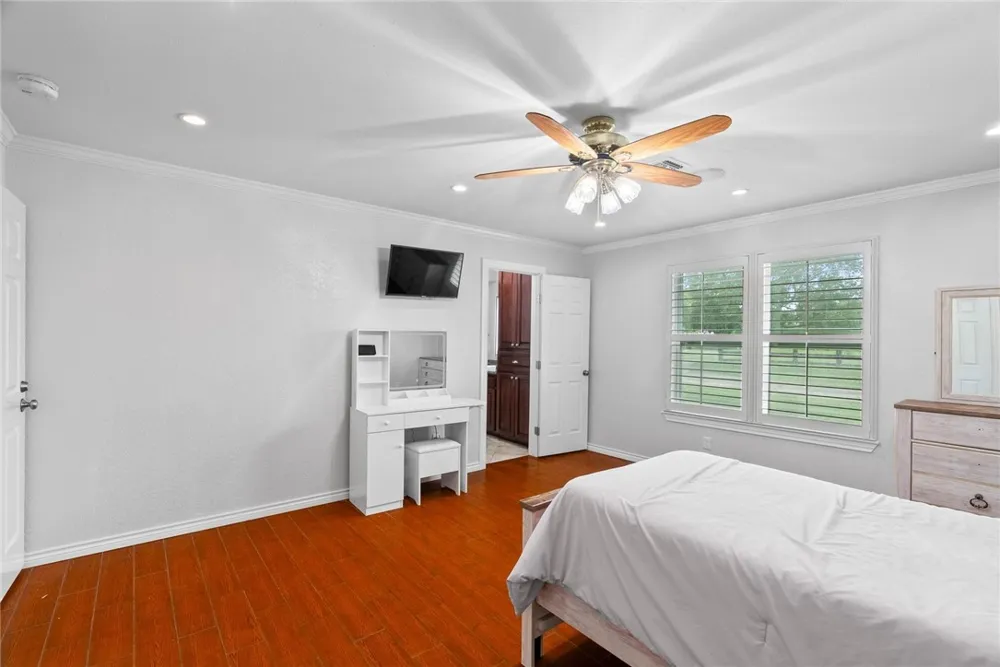 4662 County Road 2221 Odem, TX 78370