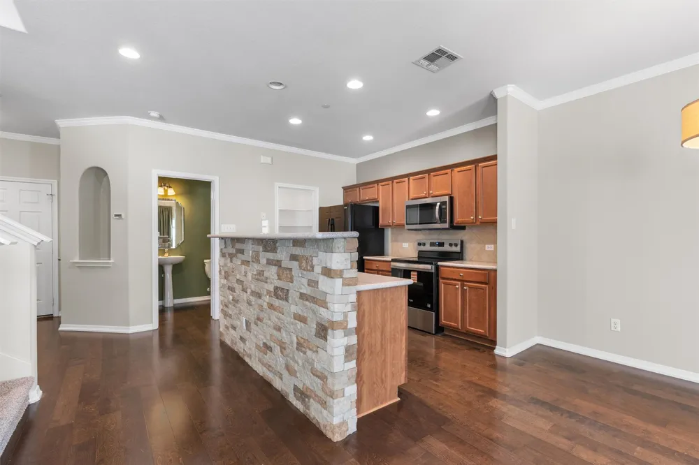 700 Mandarin Flyway #2004 Cedar Park, TX 78613