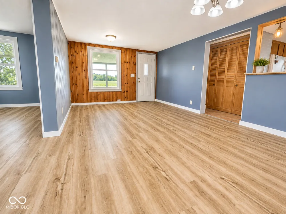 1878 W Lake Hideaway Road Kingman, IN 47952