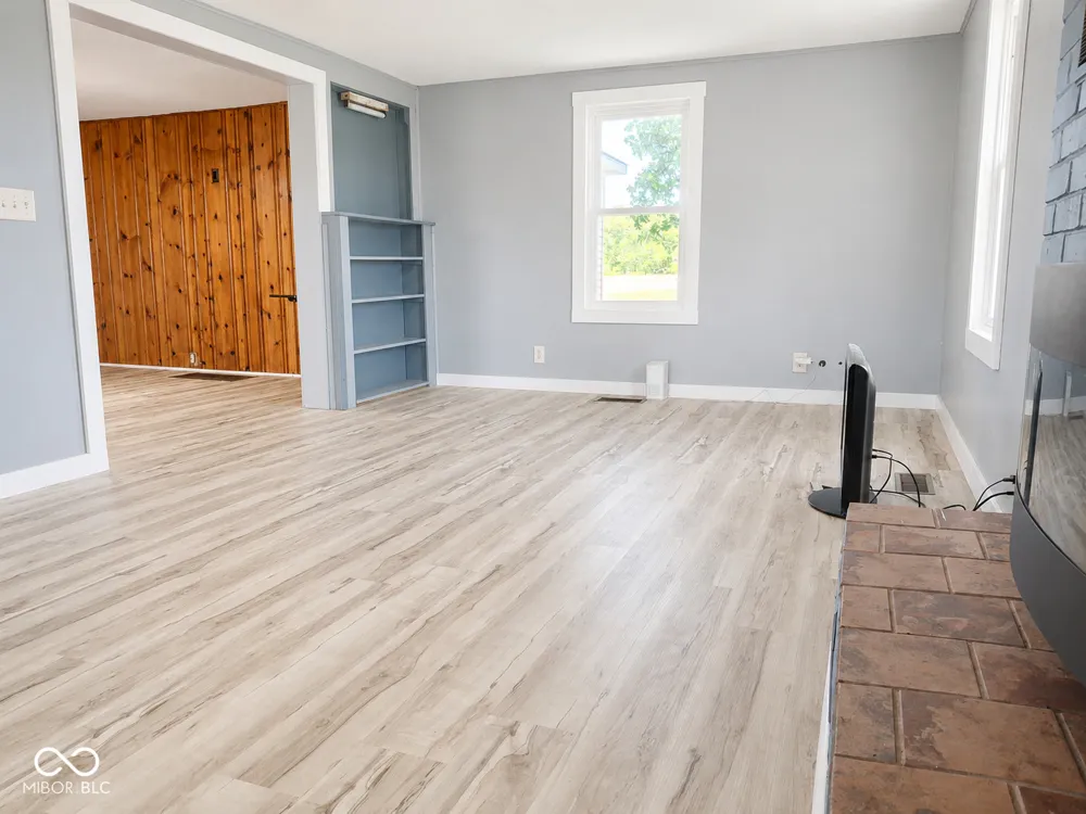 1878 W Lake Hideaway Road Kingman, IN 47952