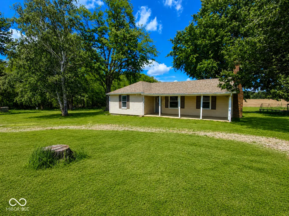1878 W Lake Hideaway Road Kingman, IN 47952