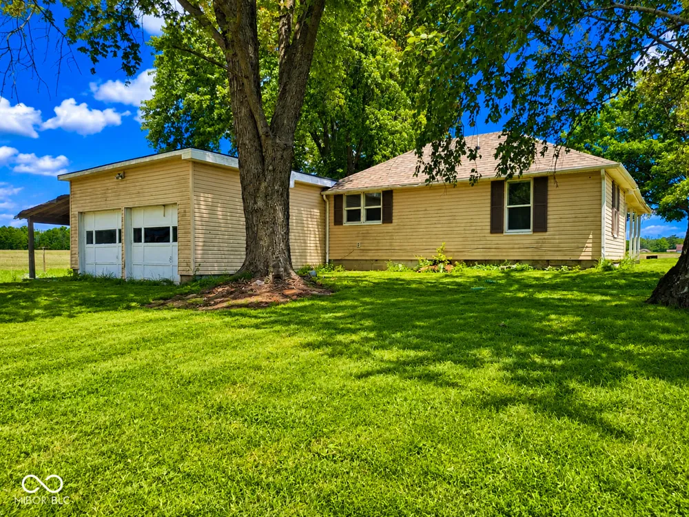 1878 W Lake Hideaway Road Kingman, IN 47952