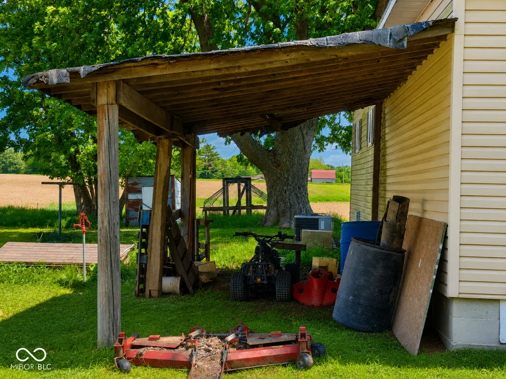 1878 W Lake Hideaway Road Kingman, IN 47952