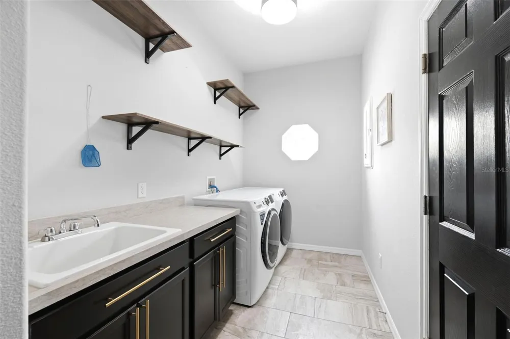 18043 PALMDALE ROAD Weeki Wachee, FL 34614