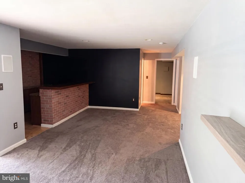 160 ADEN DRIVE Strasburg, VA 22657
