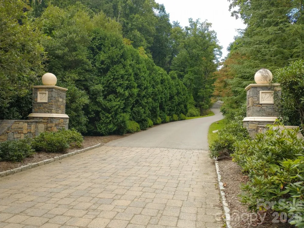 197 Starling Pass Asheville, NC 28804