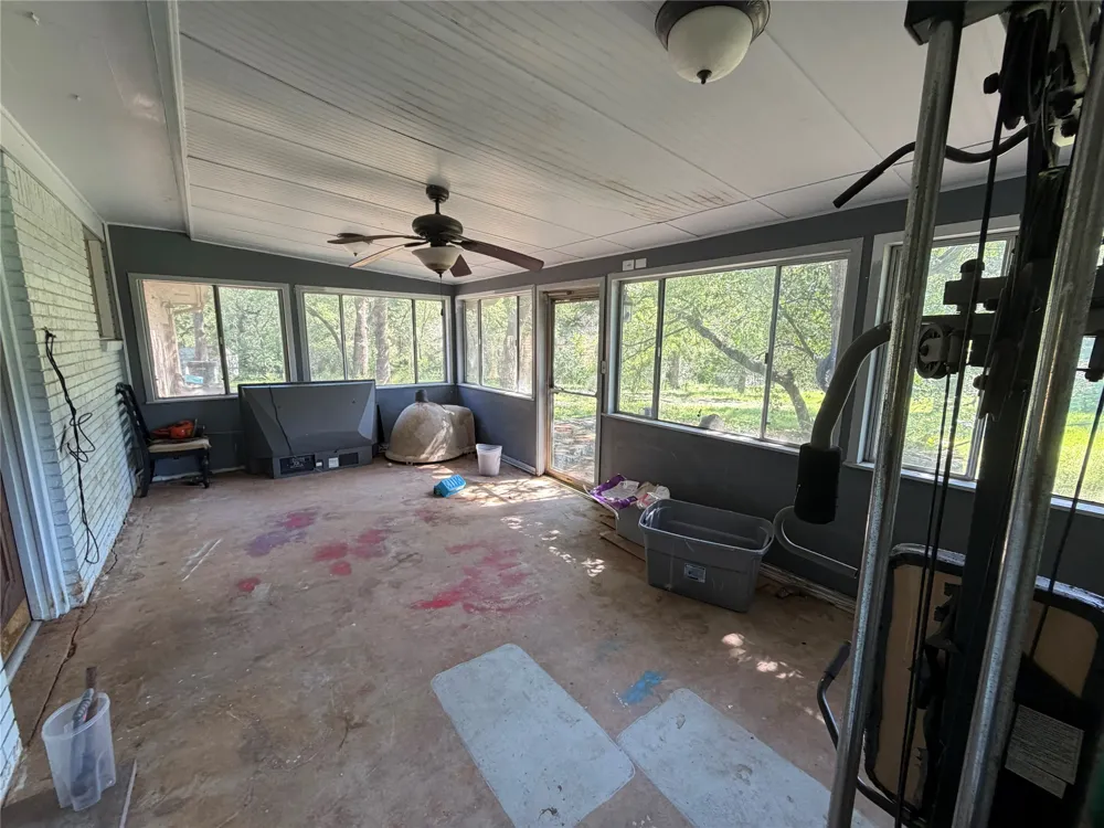 9262 Highway 77 Lexington, TX 78947