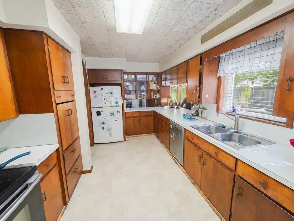9262 Highway 77 Lexington, TX 78947