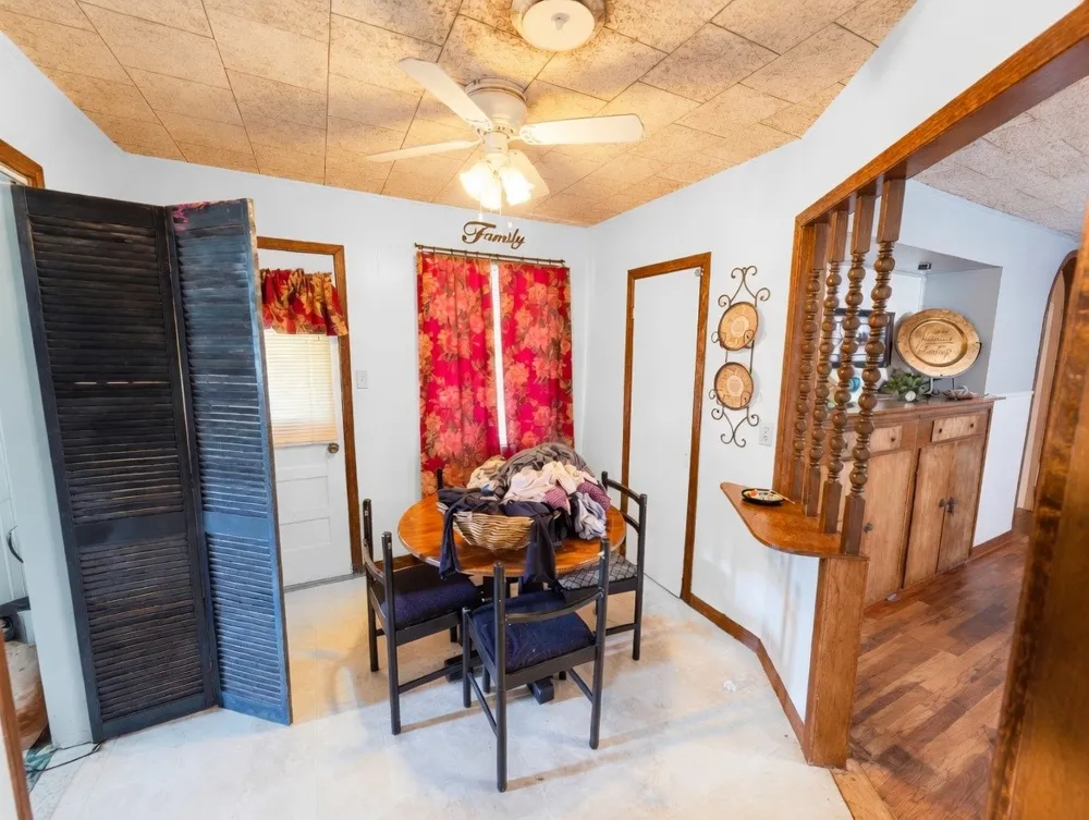 9262 Highway 77 Lexington, TX 78947