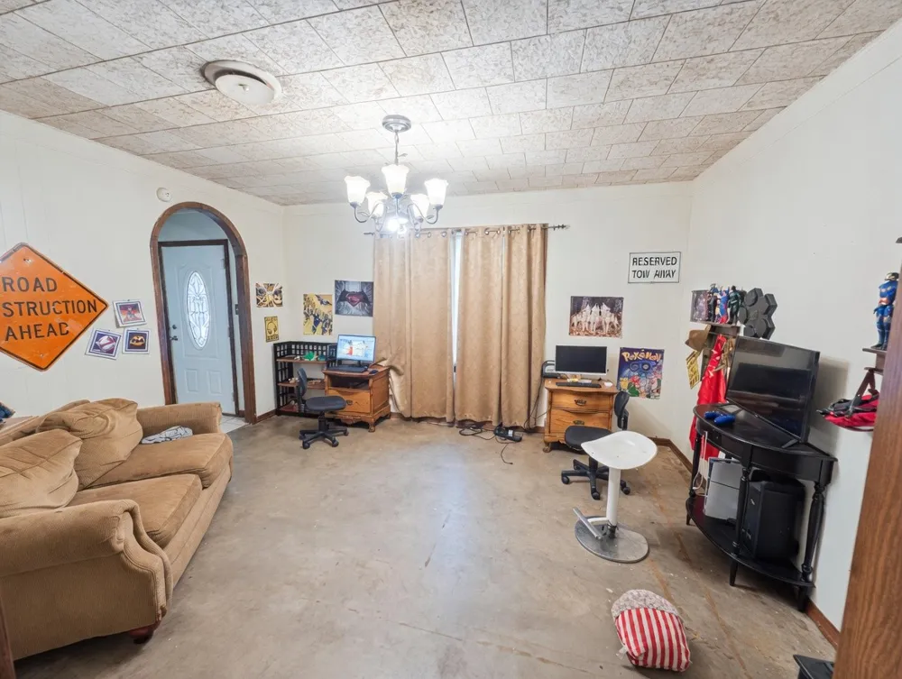 9262 Highway 77 Lexington, TX 78947