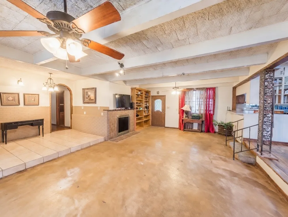 9262 Highway 77 Lexington, TX 78947