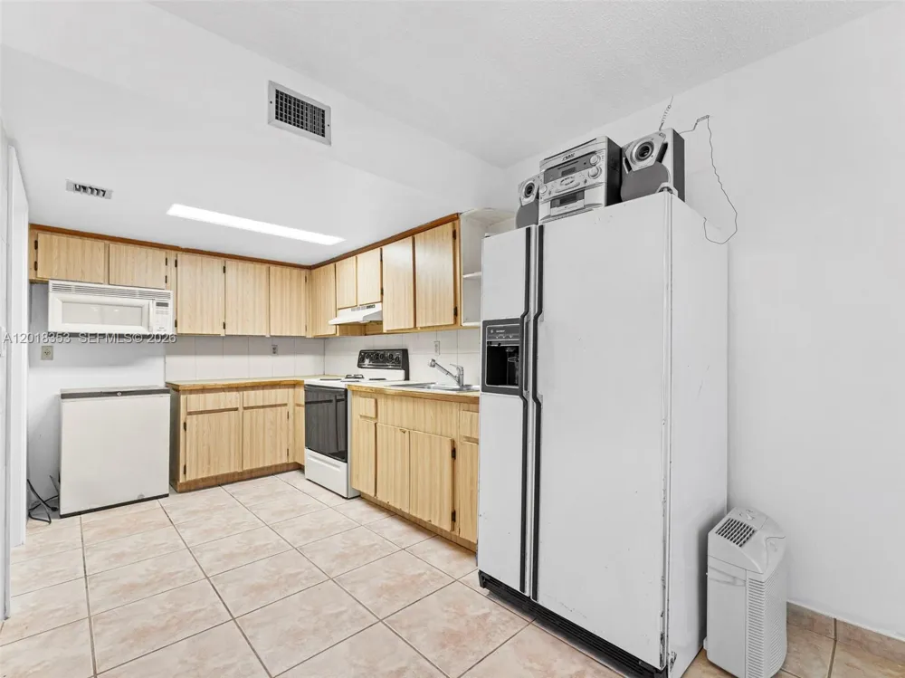 100 SW 110th Ave #142 Sweetwater, FL 33174
