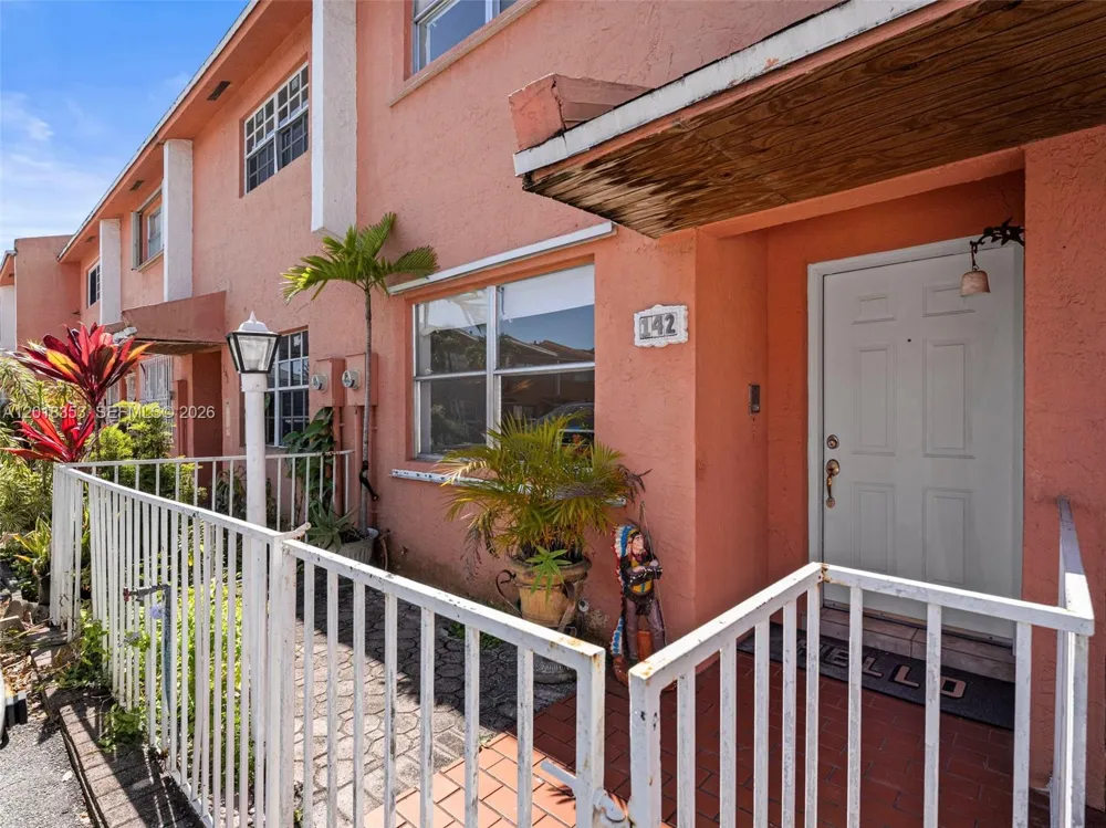 100 SW 110th Ave #142 Sweetwater, FL 33174