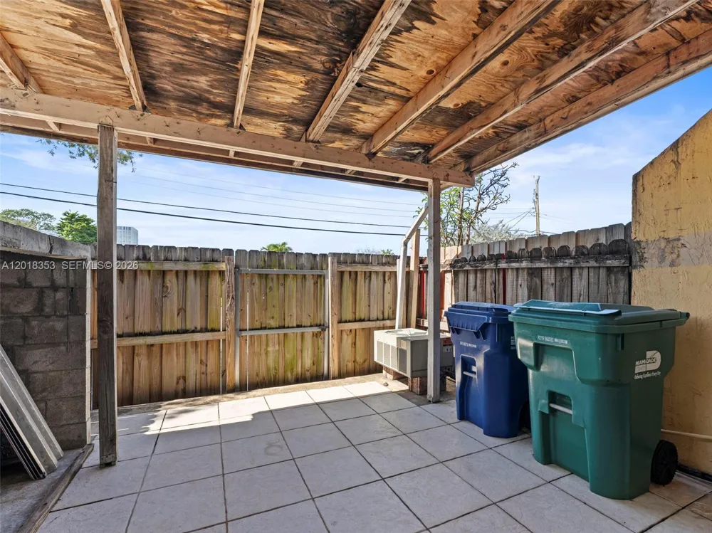 100 SW 110th Ave #142 Sweetwater, FL 33174