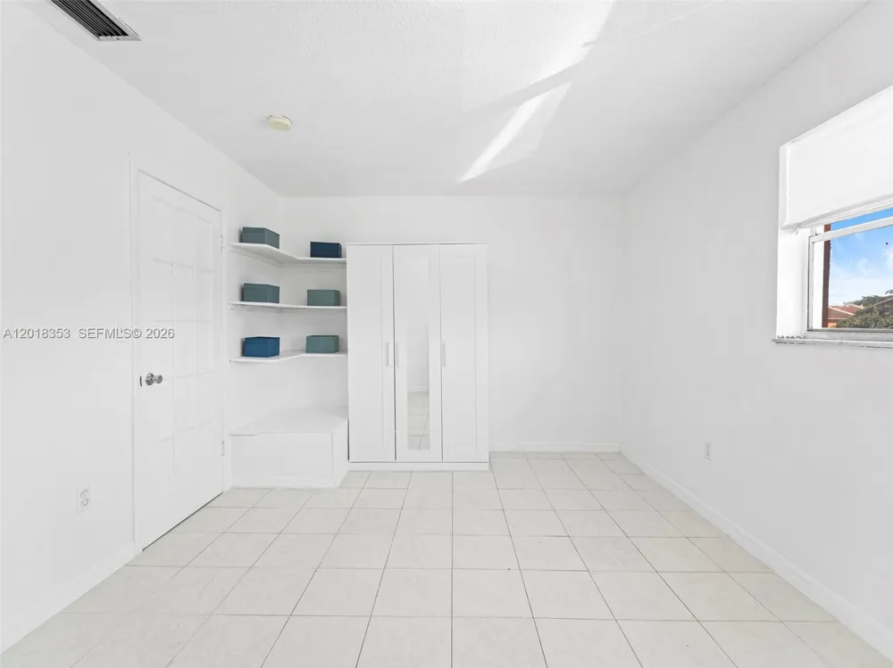 100 SW 110th Ave #142 Sweetwater, FL 33174