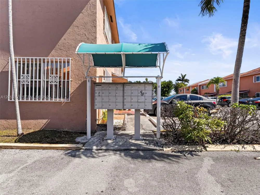 100 SW 110th Ave #142 Sweetwater, FL 33174
