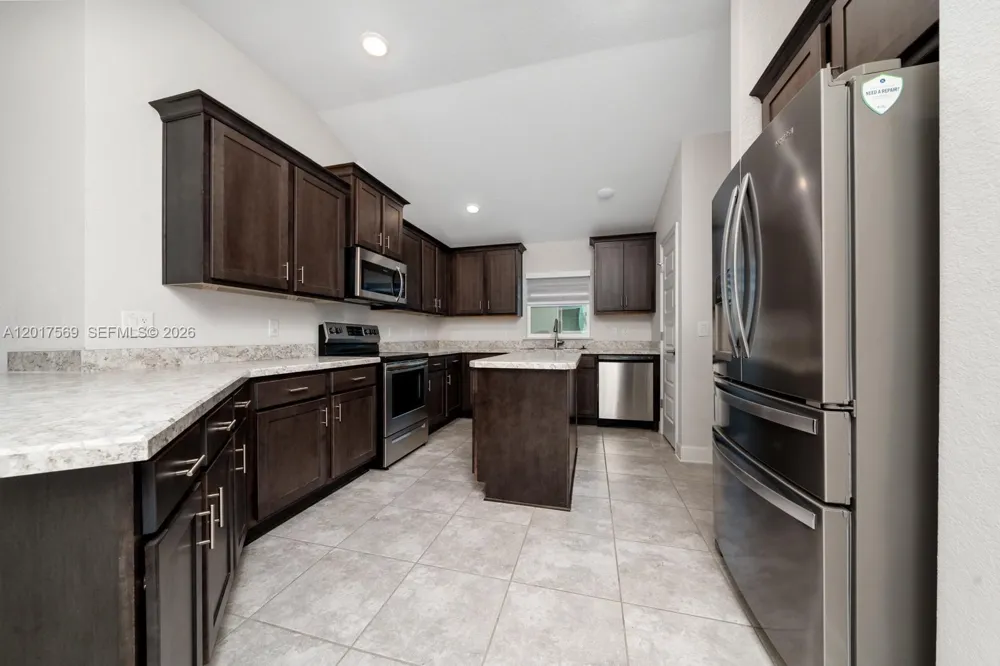 1053 Citrus Landings Blvd #1053 Davenport, FL 33837