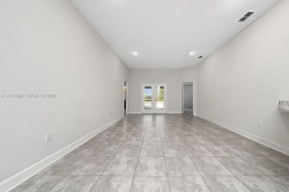 1053 Citrus Landings Blvd #1053 Davenport, FL 33837