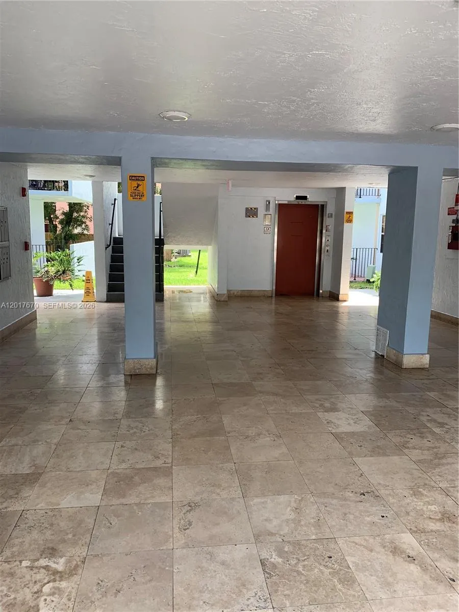 1221 SW 122nd Ave #207 Miami, FL 33184