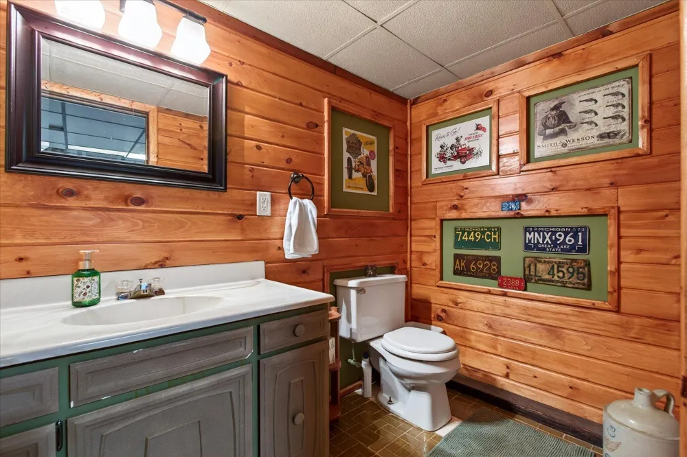 5901 Carmody Road Coloma Charter Township, MI 49038