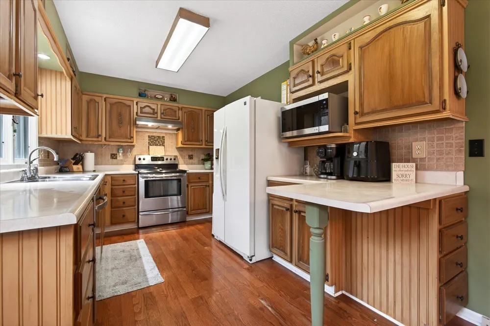 5901 Carmody Road Coloma Charter Township, MI 49038