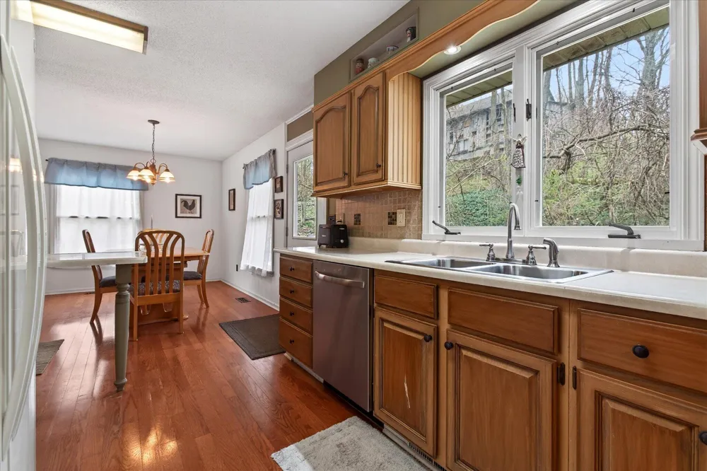 5901 Carmody Road Coloma Charter Township, MI 49038