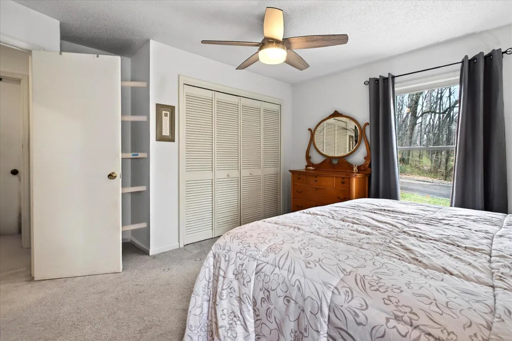 5901 Carmody Road Coloma Charter Township, MI 49038