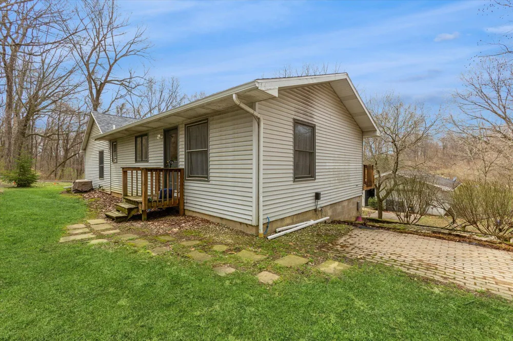 5901 Carmody Road Coloma Charter Township, MI 49038