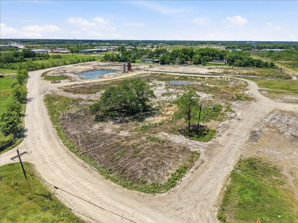 349 Choate Road Alvin, TX 77511