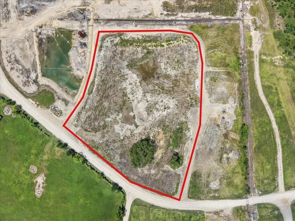 349 Choate Road Alvin, TX 77511