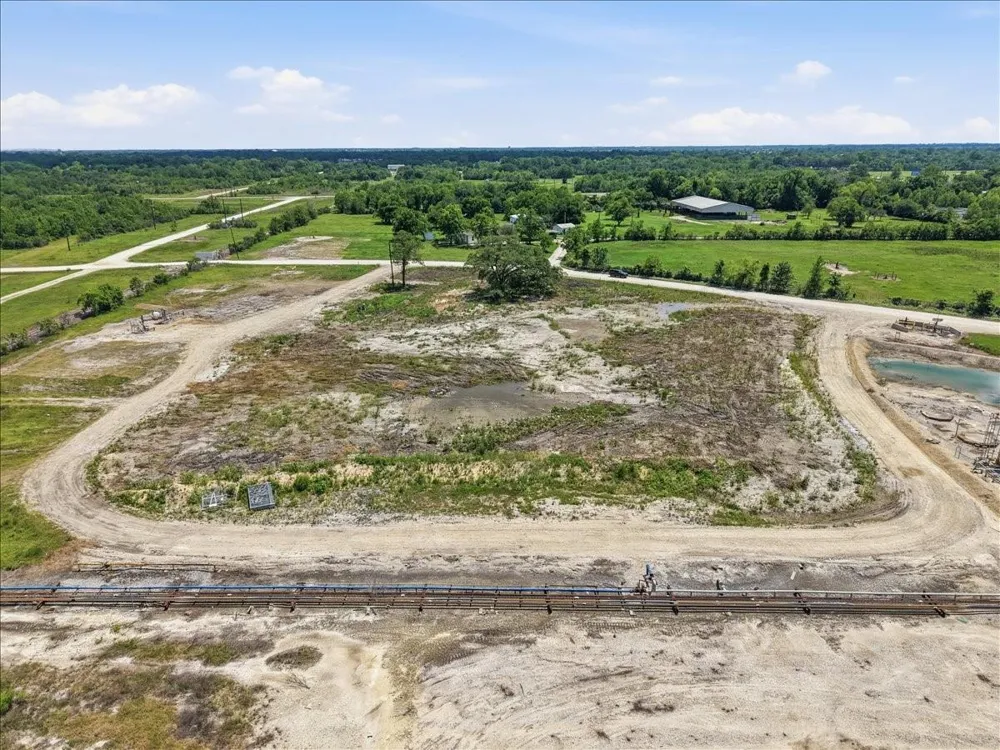349 Choate Road Alvin, TX 77511