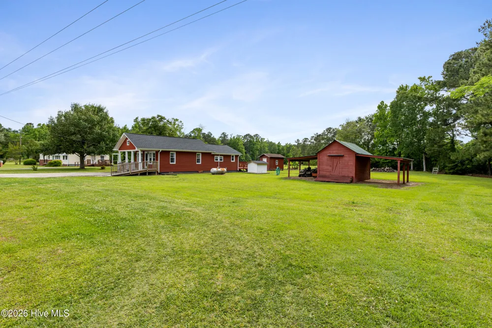 18791 Us Hwy 421 Willard, NC 28478