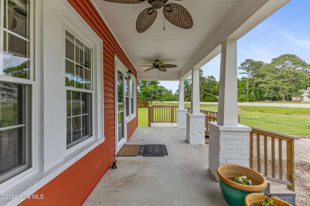 18791 Us Hwy 421 Willard, NC 28478
