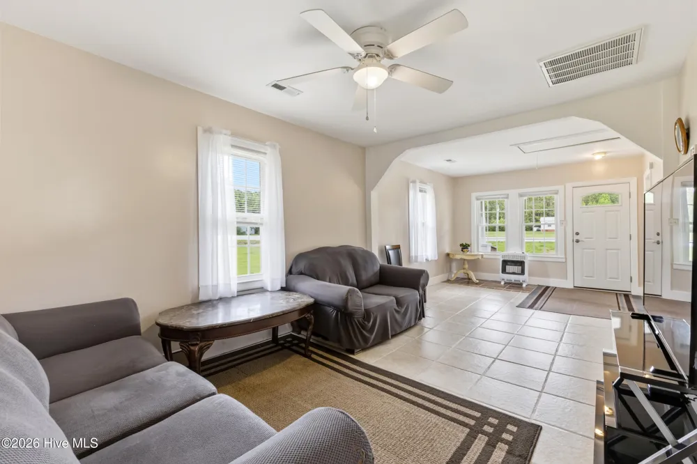 18791 Us Hwy 421 Willard, NC 28478