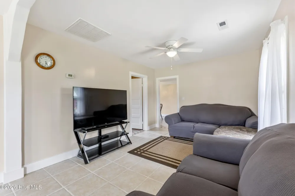 18791 Us Hwy 421 Willard, NC 28478