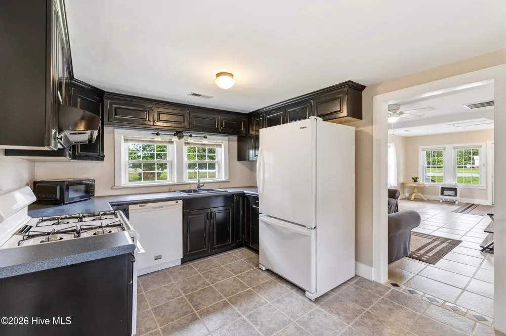 18791 Us Hwy 421 Willard, NC 28478