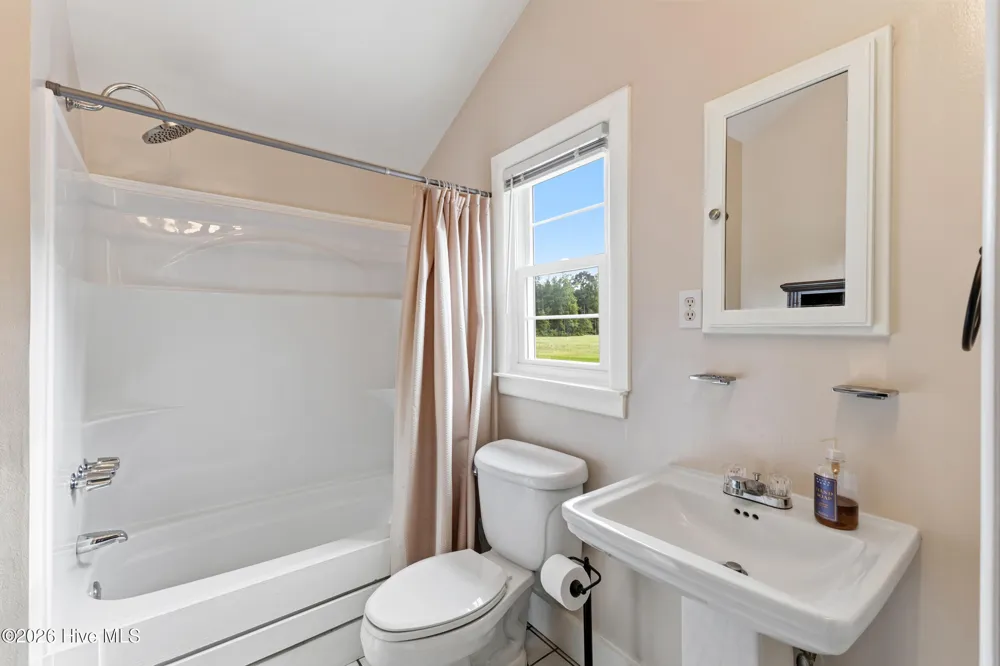 18791 Us Hwy 421 Willard, NC 28478