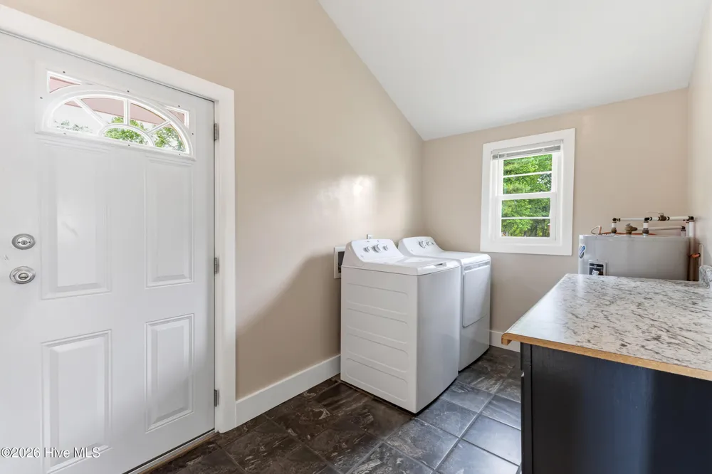 18791 Us Hwy 421 Willard, NC 28478
