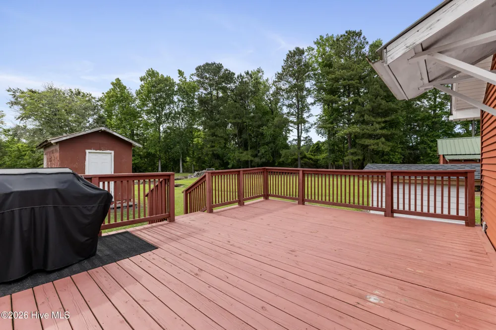 18791 Us Hwy 421 Willard, NC 28478