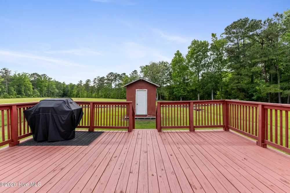 18791 Us Hwy 421 Willard, NC 28478