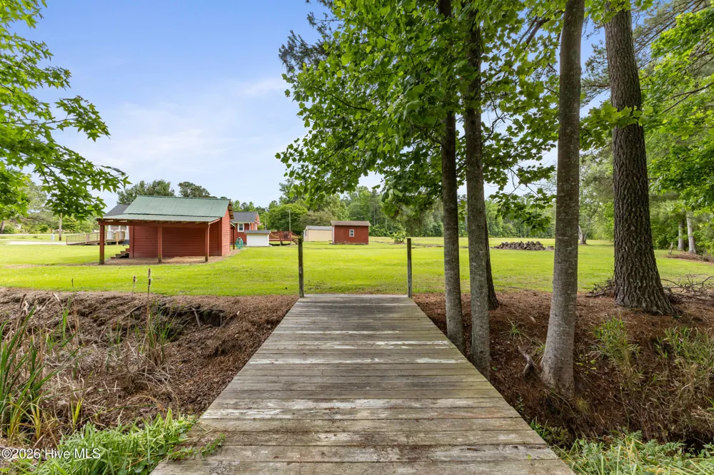 18791 Us Hwy 421 Willard, NC 28478