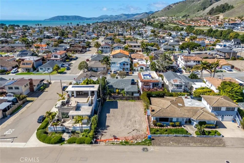 178 Cliff Avenue Pismo Beach, CA 93449
