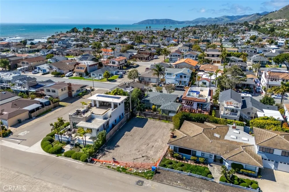 178 Cliff Avenue Pismo Beach, CA 93449
