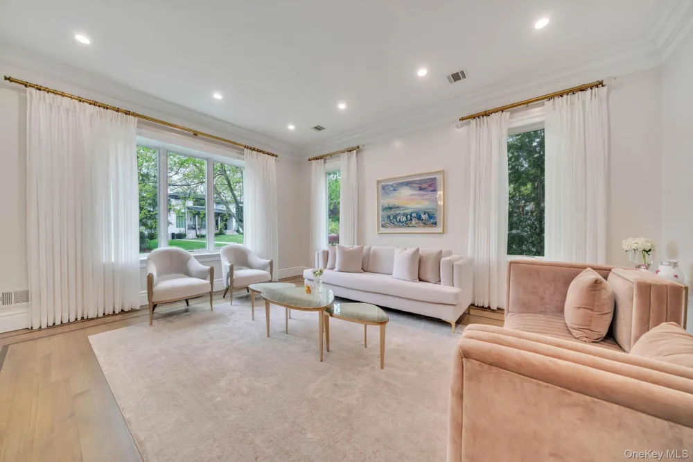 12 Dalewood Drive Suffern, NY 10901