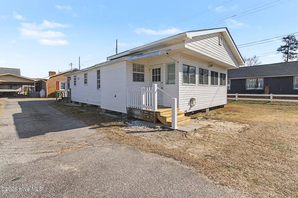75 Clarkland Village Street Elizabethtown, NC 28337
