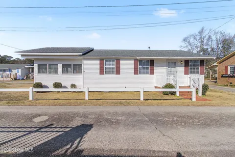 75 Clarkland Village Street