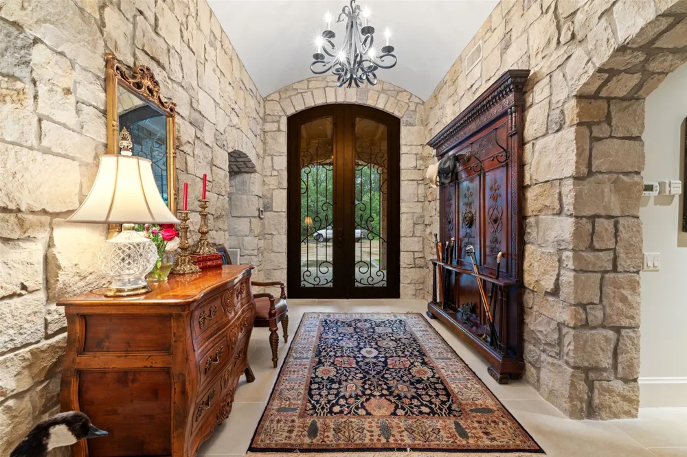 4625 Rockcliff Road Austin, TX 78746
