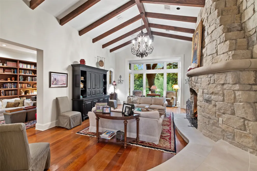 4625 Rockcliff Road Austin, TX 78746