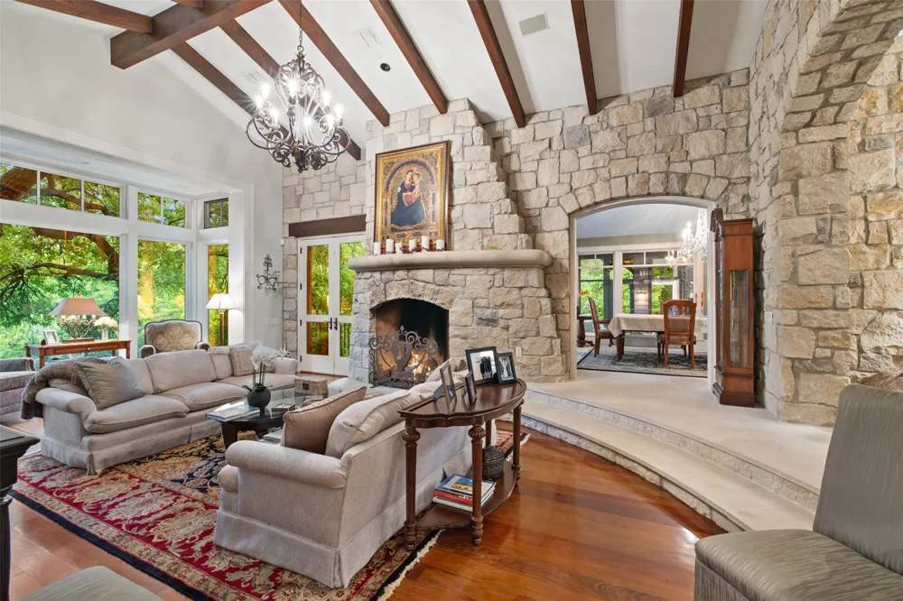 4625 Rockcliff Road Austin, TX 78746